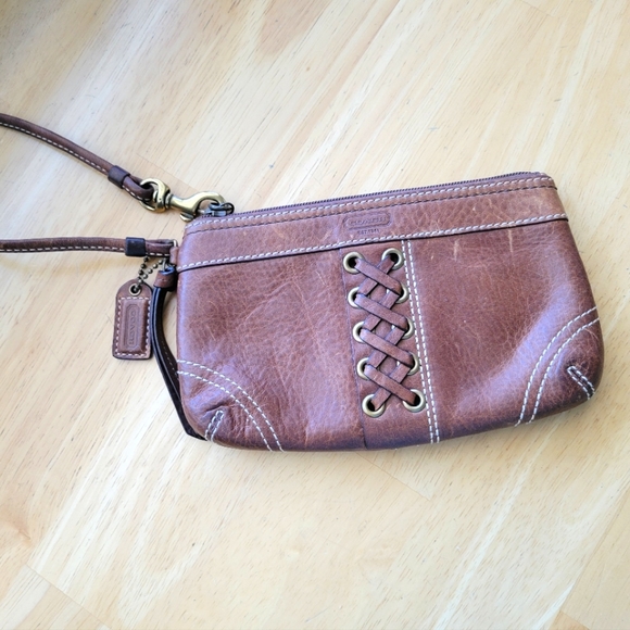 Coach Handbags - Vintage Coach wristlet